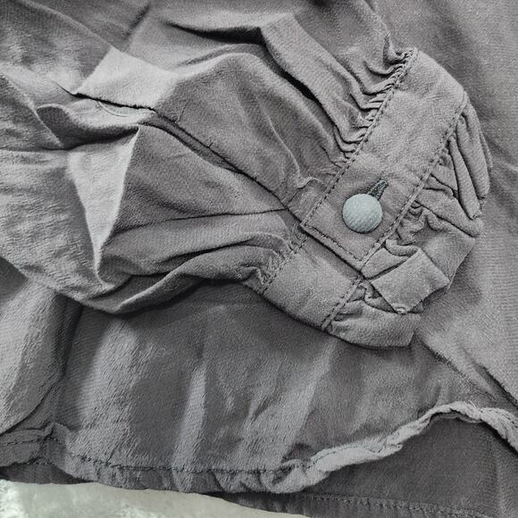 Levi's Top Women M Black Viscose Collared Puffy  Long Sleeves Ruffle Cuffs Flowy - Picture 3 of 13